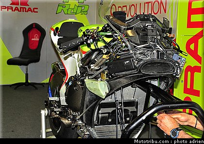 motogp_2011_paddock_portugal_estoril_049.JPG
