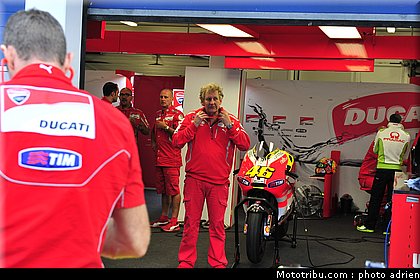 motogp_2011_paddock_portugal_estoril_055.JPG