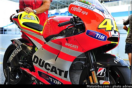 motogp_2011_paddock_portugal_estoril_058.JPG