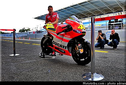 motogp_2011_paddock_portugal_estoril_059.JPG