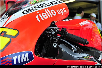 motogp_2011_paddock_portugal_estoril_065.JPG