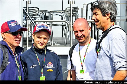 motogp_2011_paddock_portugal_estoril_112.JPG