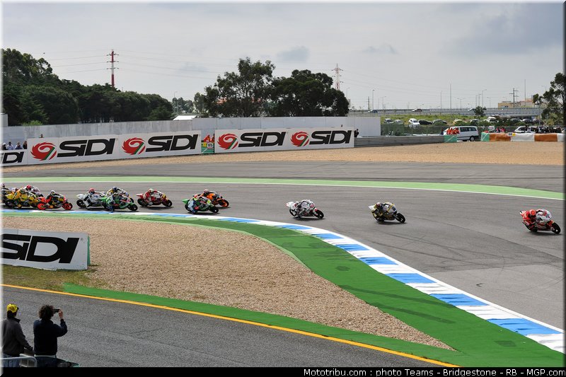 moto2_054_portugal_2011_estoril