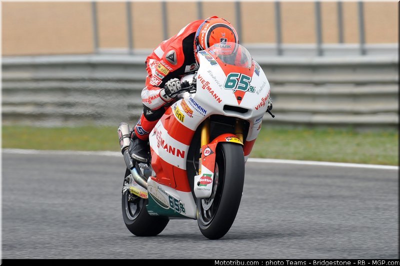 moto2_bradl_11_portugal_2011_estoril