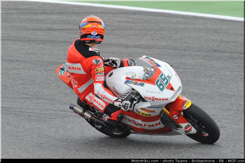 moto2_bradl_12_portugal_2011_estoril