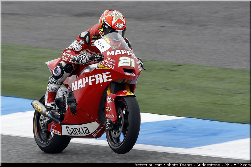 moto2_fores_5_portugal_2011_estoril