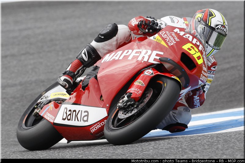 moto2_simon_1_portugal_2011_estoril