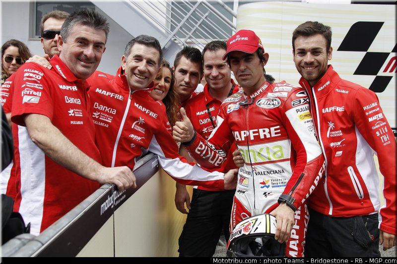 moto2_simon_9_portugal_2011_estoril