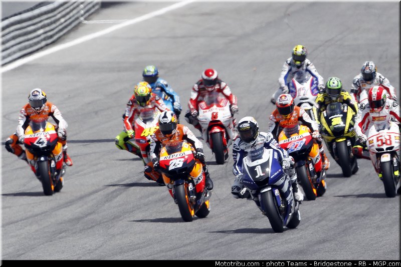 motogp_042_portugal_2011_estoril