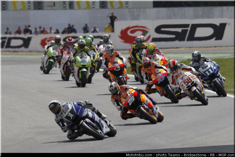 motogp_048_portugal_2011_estoril