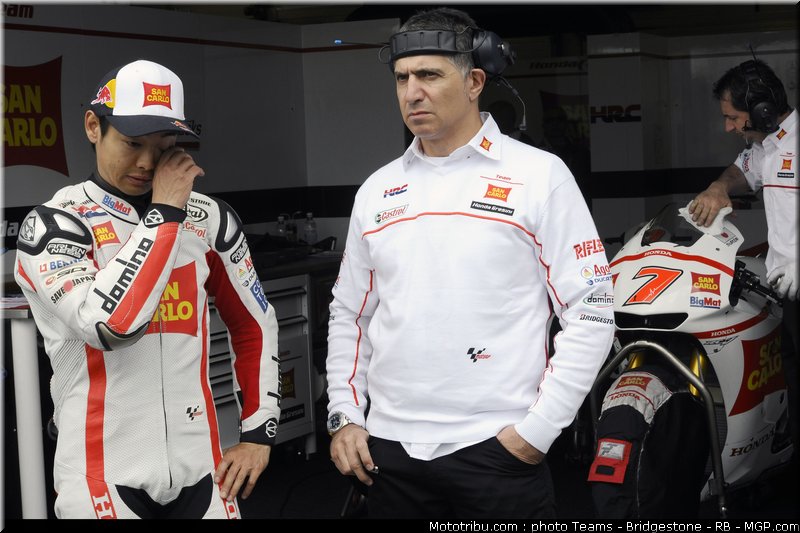 motogp_aoyama_18_portugal_2011_estoril