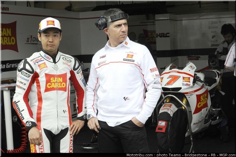 motogp_aoyama_19_portugal_2011_estoril