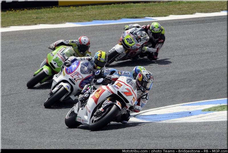 motogp_aoyama_23_portugal_2011_estoril