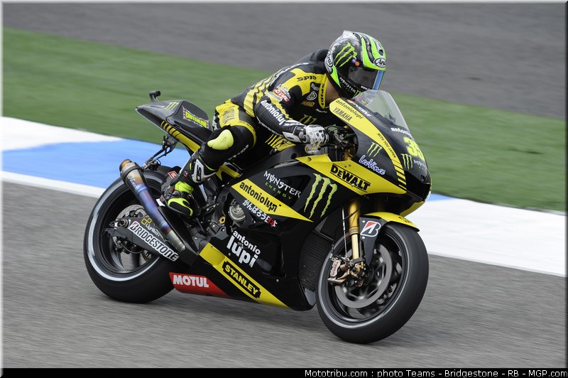 motogp_crutchlow_17_portugal_2011_estoril