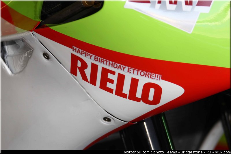 motogp_depuniet_05_portugal_2011_estoril