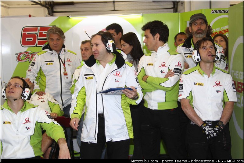 motogp_depuniet_08_portugal_2011_estoril