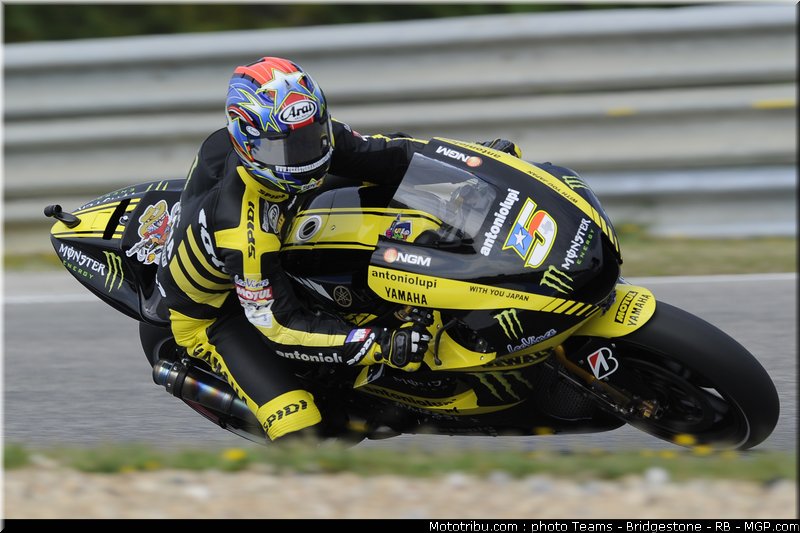 motogp_edwards_22_portugal_2011_estoril