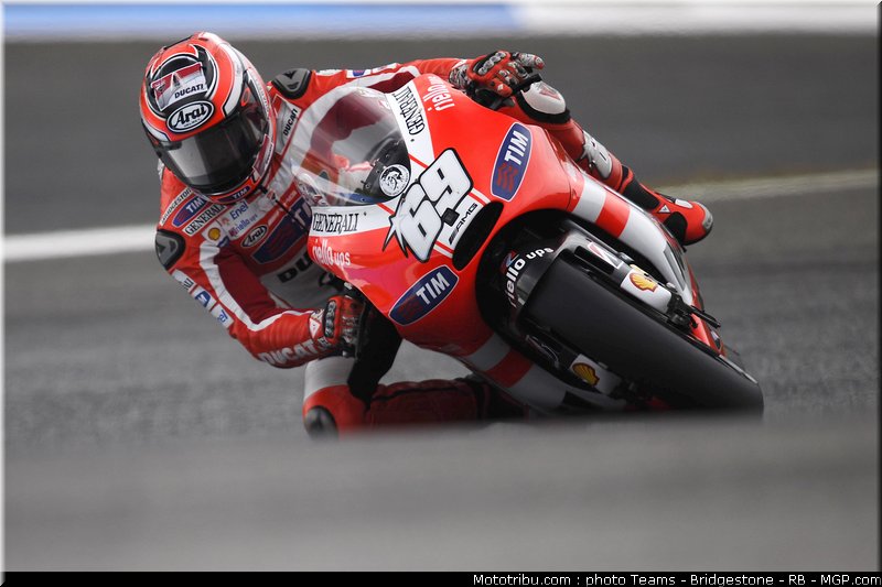 motogp_hayden_01_portugal_2011_estoril