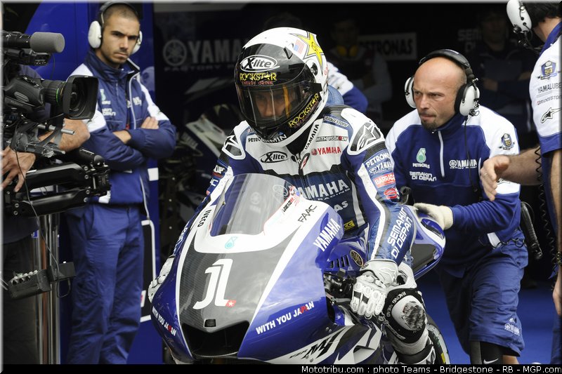 motogp_lorenzo_06_portugal_2011_estoril