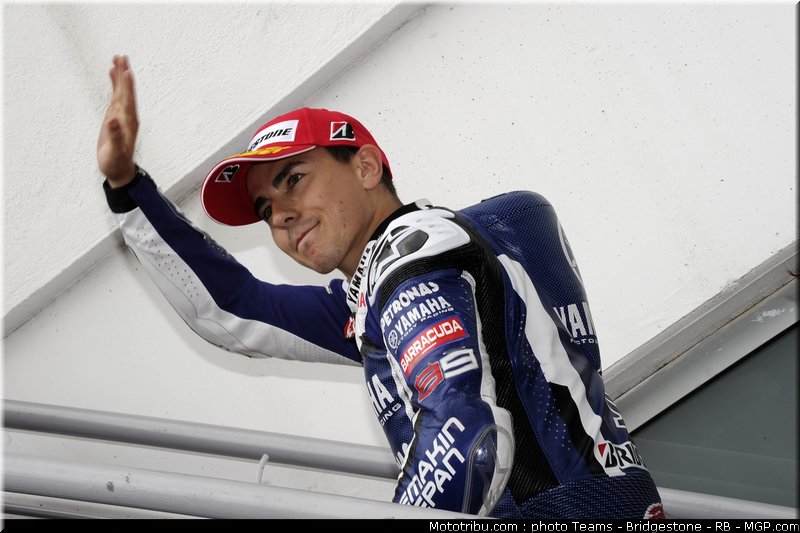 motogp_lorenzo_12_portugal_2011_estoril