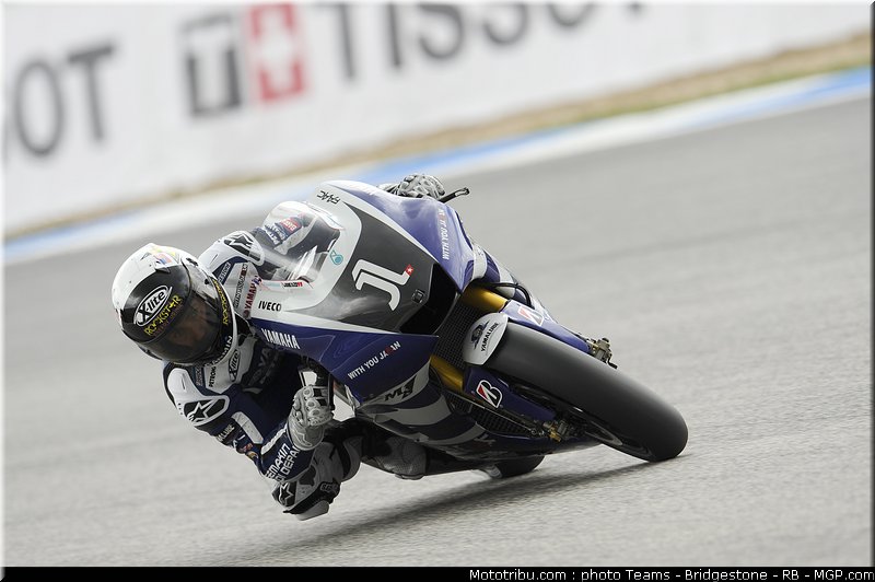 motogp_lorenzo_29_portugal_2011_estoril
