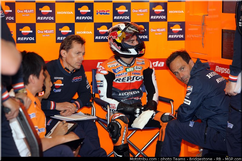motogp_pedrosa_27_portugal_2011_estoril