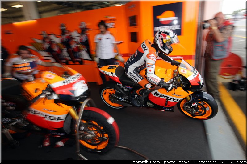 motogp_pedrosa_28_portugal_2011_estoril