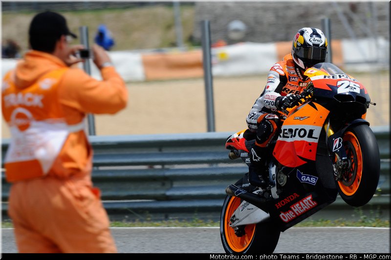 motogp_pedrosa_30_portugal_2011_estoril