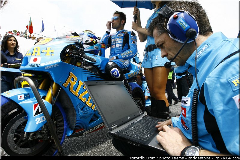 motogp_pitbabe_17_portugal_2011_estoril