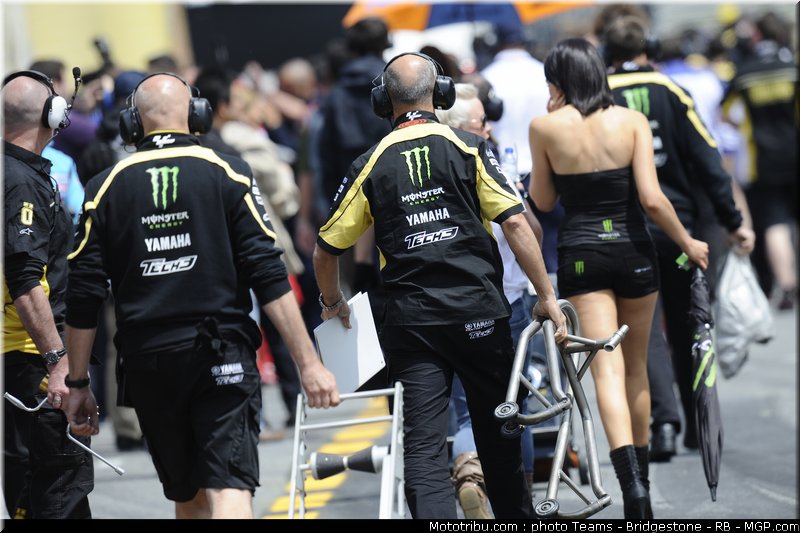 motogp_pitbabe_26_portugal_2011_estoril