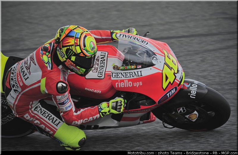 motogp_rossi_04_portugal_2011_estoril