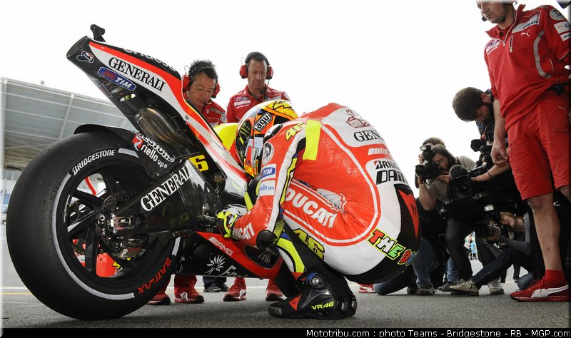 motogp_rossi_12_portugal_2011_estoril