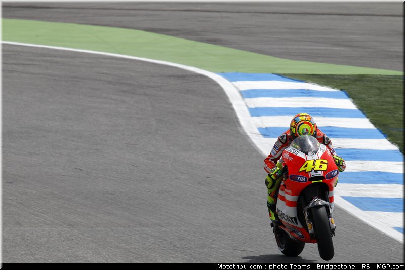 motogp_rossi_17_portugal_2011_estoril