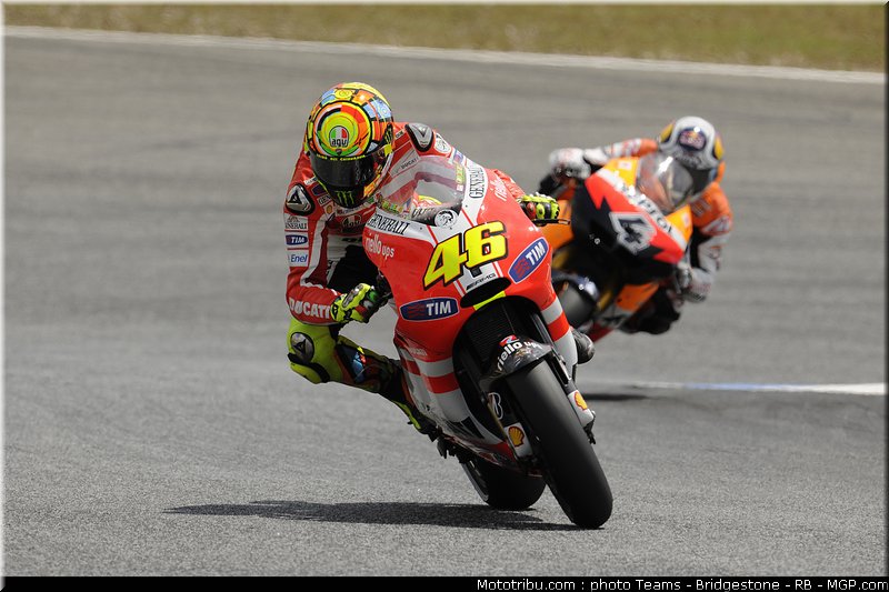 motogp_rossi_19_portugal_2011_estoril
