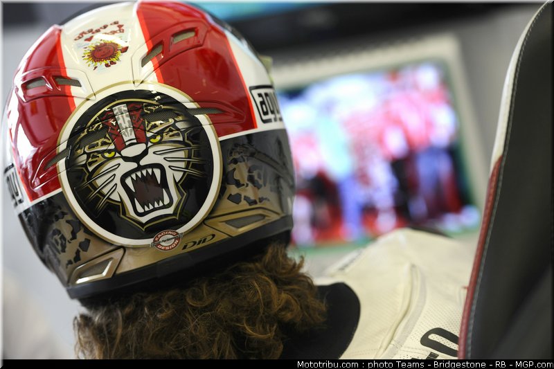motogp_simoncelli_06_portugal_2011_estoril