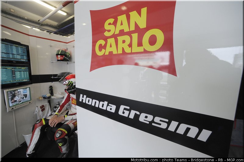 motogp_simoncelli_09_portugal_2011_estoril