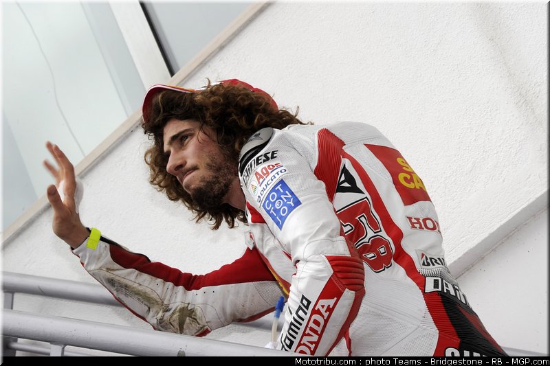 motogp_simoncelli_13_portugal_2011_estoril