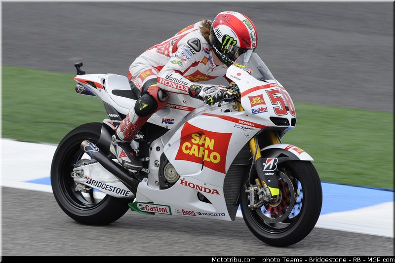 motogp_simoncelli_14_portugal_2011_estoril