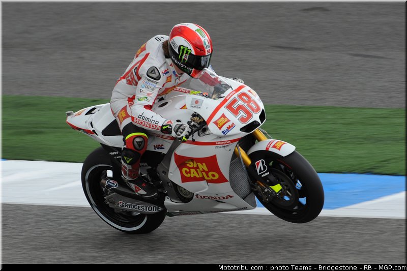 motogp_simoncelli_15_portugal_2011_estoril