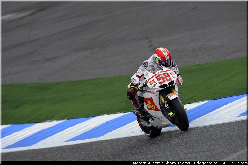 motogp_simoncelli_20_portugal_2011_estoril