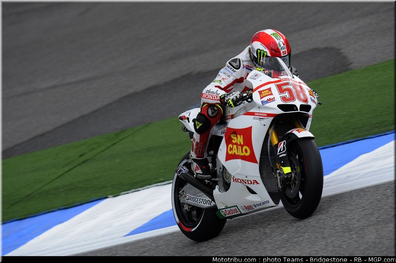 motogp_simoncelli_21_portugal_2011_estoril