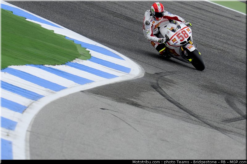 motogp_simoncelli_22_portugal_2011_estoril
