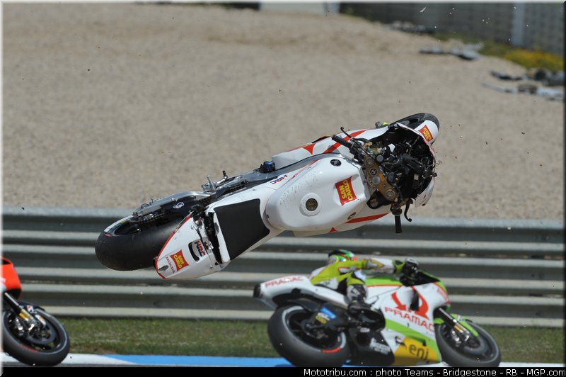 motogp_simoncelli_40_portugal_2011_estoril