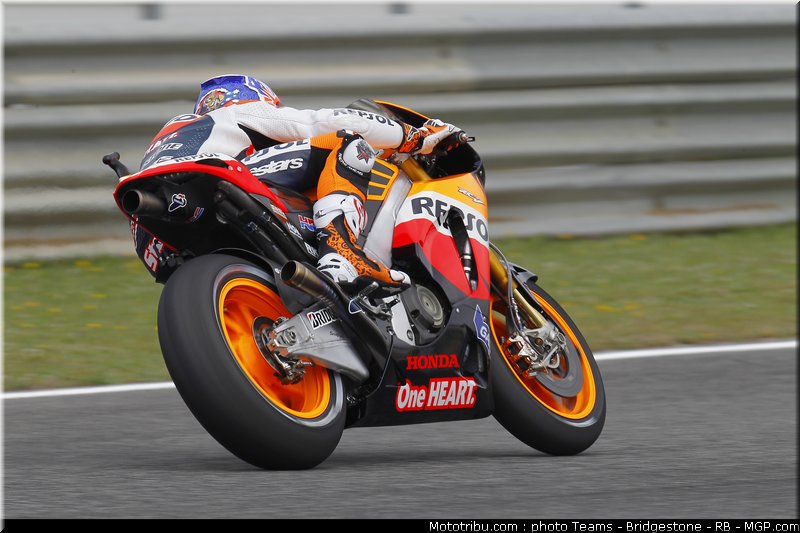 motogp_stoner_03_portugal_2011_estoril