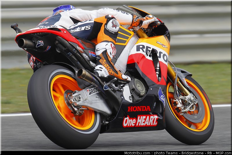 motogp_stoner_05_portugal_2011_estoril