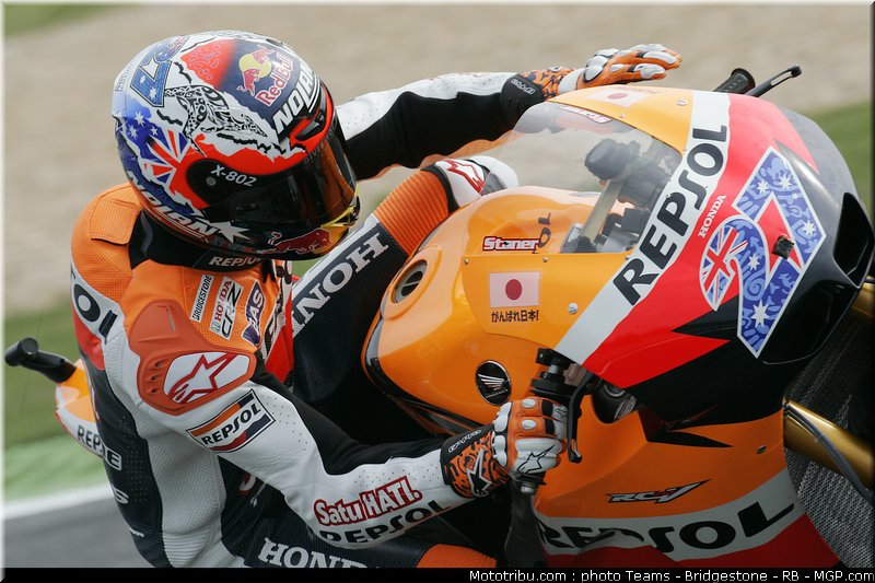 motogp_stoner_11_portugal_2011_estoril