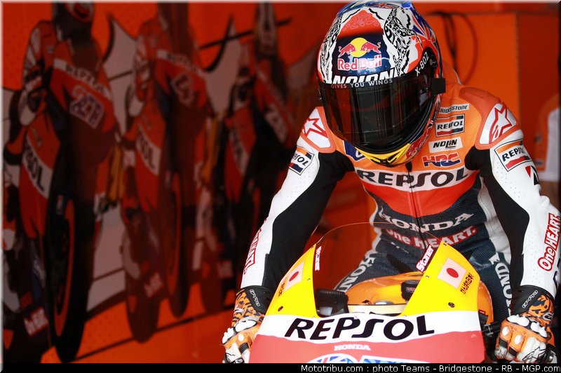 motogp_stoner_26_portugal_2011_estoril