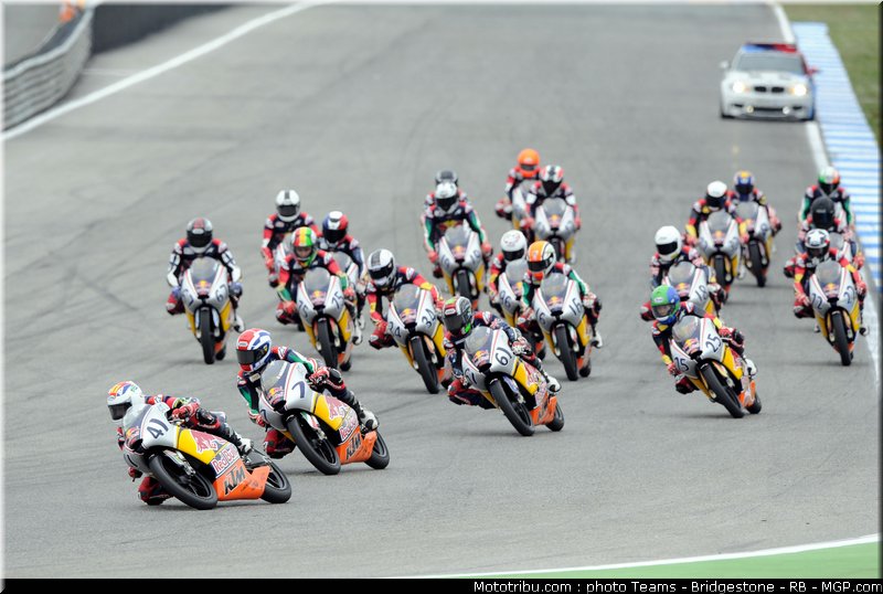 red_bull_rookie_cup_017_portugal_2011_estoril