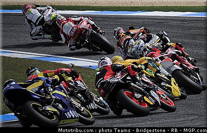 moto2_040_portugal_2011_estoril.jpg