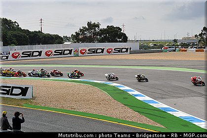 moto2_054_portugal_2011_estoril.jpg